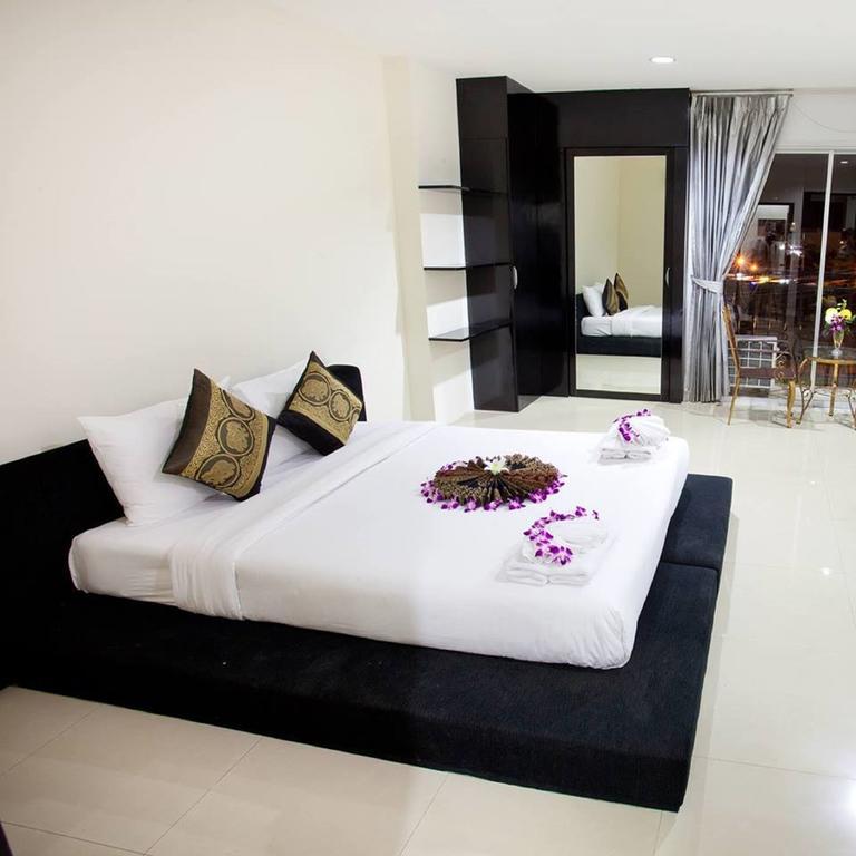 Lars-Lita Residence Patong Экстерьер фото
