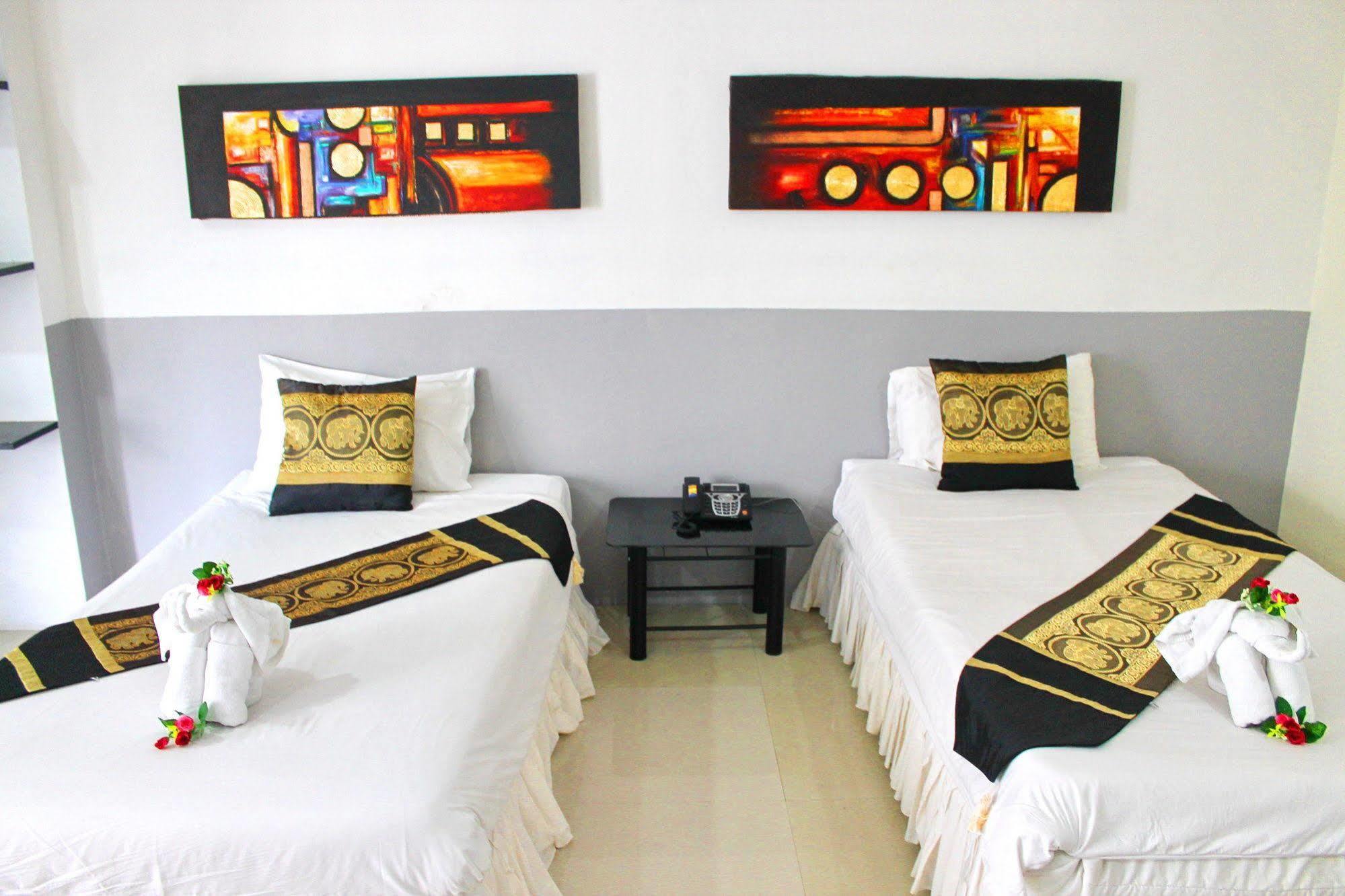 Lars-Lita Residence Patong Экстерьер фото