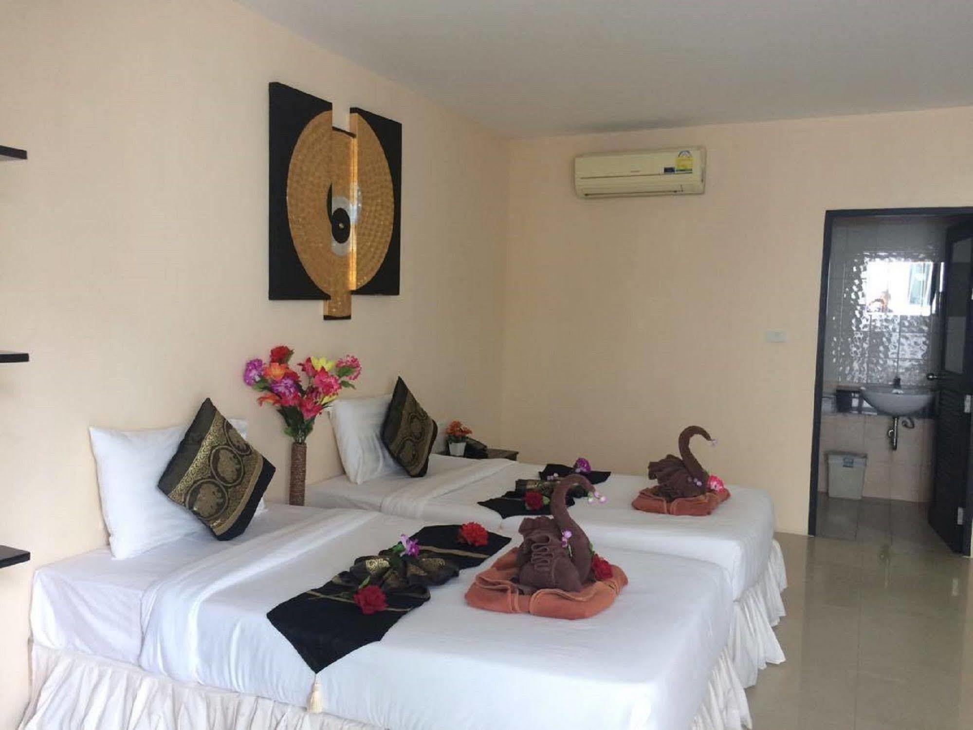 Lars-Lita Residence Patong Экстерьер фото
